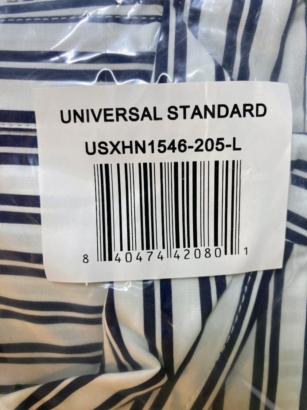 NWT Universal Standard button down white/navy, L (W 22-24) - Picture 3 of 9